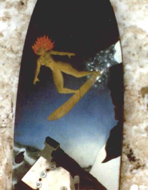 flamegirl.jpg (23413 bytes)