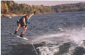 backsidewake.jpg (24362 bytes)